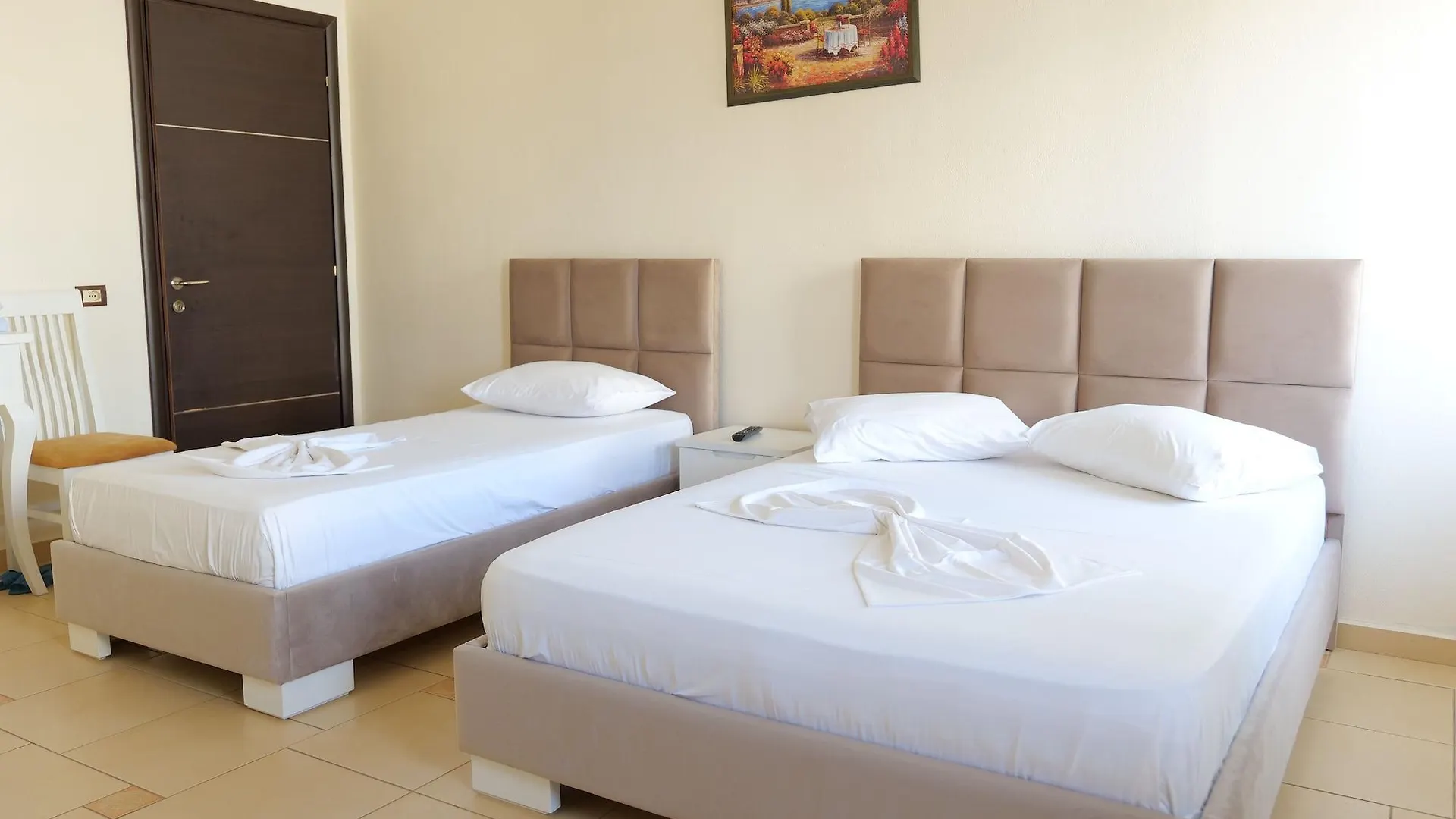 ***  Hotel Rixhi Sarandë Albania