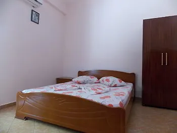 Hotel Rixhi Sarandë 3*,